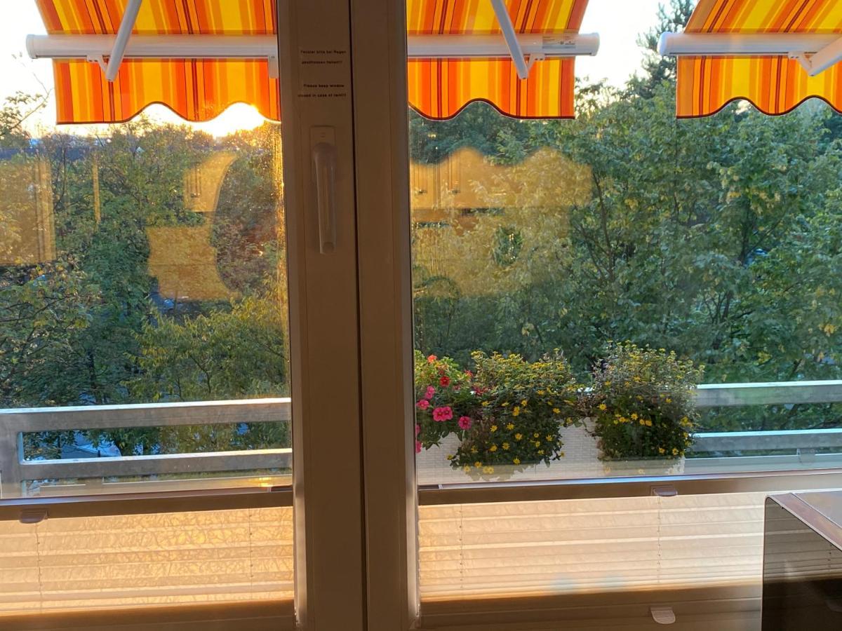 Mit Sonnenbalkon Und Netflix Im Zentrum Apartment