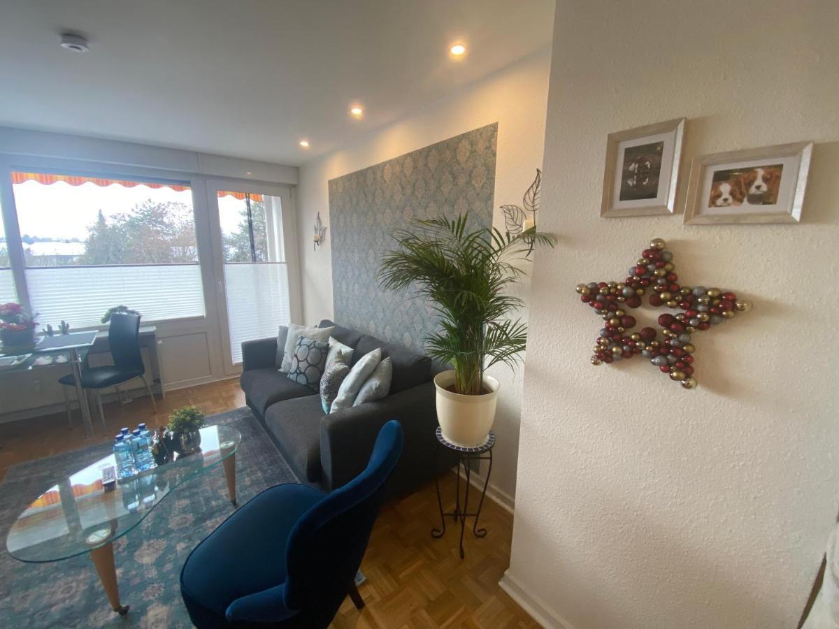 Mit Sonnenbalkon Und Netflix Im Zentrum * Sankt Augustin