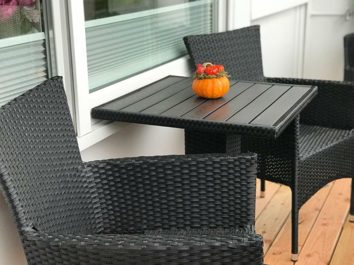 Mit Sonnenbalkon Und Netflix Im Zentrum Sankt Augustin